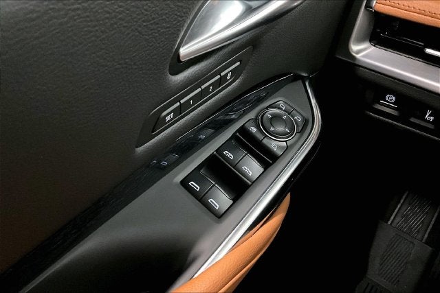 2024 Cadillac XT4 Sport AWD-Pano Roof-Htd/Cooled Massaging Leather
