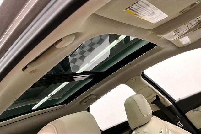 2022 Cadillac XT5 Premium Luxury AWD-Pano Roof-Htd Leather-Remote Start