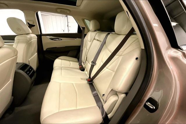 2022 Cadillac XT5 Premium Luxury AWD-Pano Roof-Htd Leather-Remote Start
