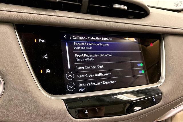 2022 Cadillac XT5 Premium Luxury AWD-Pano Roof-Htd Leather-Remote Start