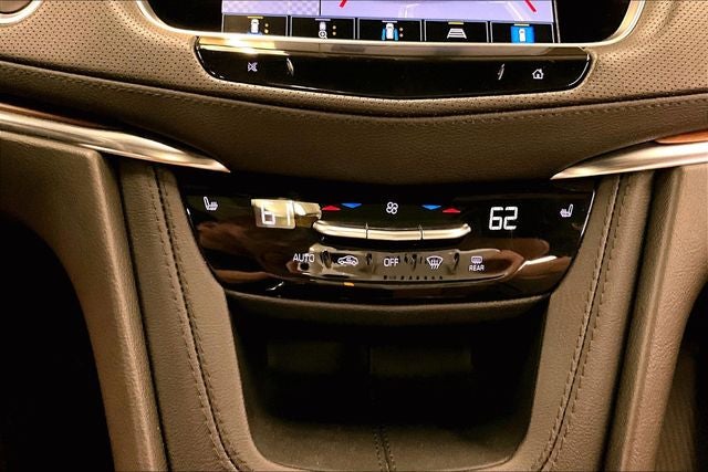 2024 Cadillac XT5 Premium Luxury AWD-Pano Roof-Adaptive Cruise-Htd Leather