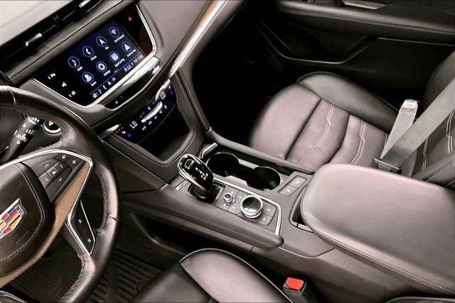 2022 Cadillac XT5 Premium Luxury