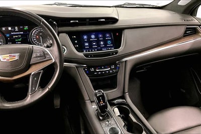 2022 Cadillac XT5 Premium Luxury