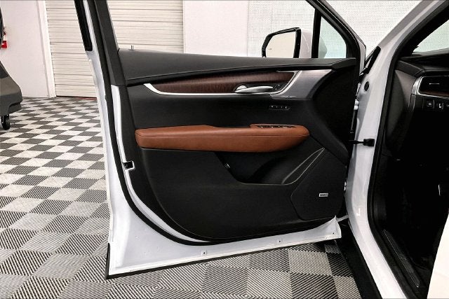2025 Cadillac XT5 Sport AWD-Panoramic Roof-Adaptive Cruise