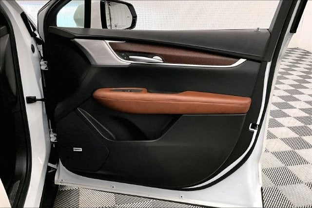 2025 Cadillac XT5 Sport AWD-Panoramic Roof-Adaptive Cruise