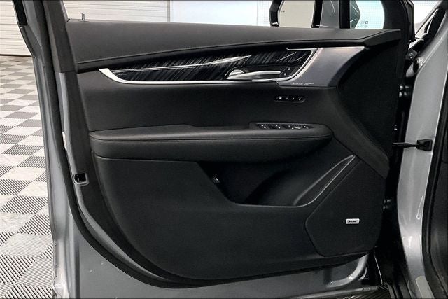 2025 Cadillac XT6 Premium Luxury Pano Roof - Htd/Cooled Leather - 20'' Wheels