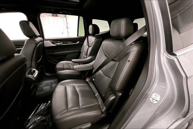 2025 Cadillac XT6 Premium Luxury Pano Roof - Htd/Cooled Leather - 20'' Wheels