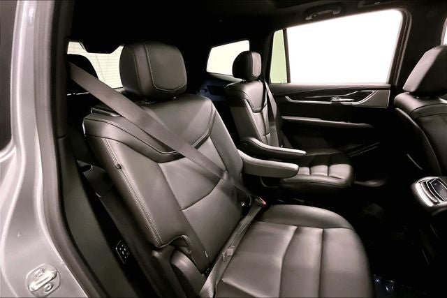 2025 Cadillac XT6 Premium Luxury Pano Roof - Htd/Cooled Leather - 20'' Wheels