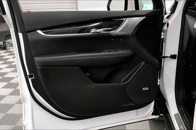 2023 Cadillac XT6 Premium Luxury AWD-Pano Roof-Htd/Cooled Leather-20'' Wheels