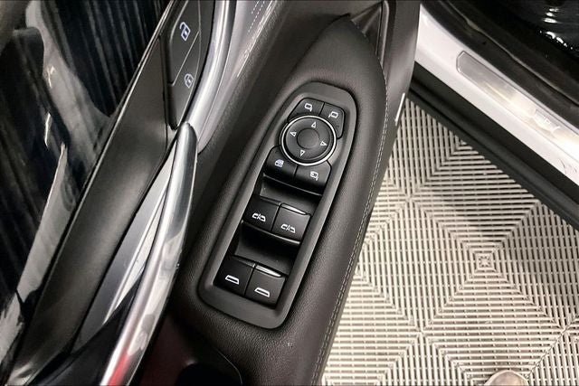 2023 Cadillac XT6 Premium Luxury AWD-Pano Roof-Htd/Cooled Leather-20'' Wheels