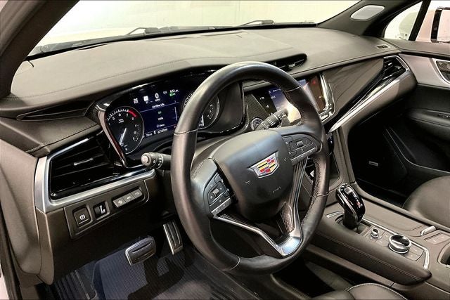 2024 Cadillac XT6 Sport AWD-Pano Roof-Htd/Cooled Leather-20'' Wheels