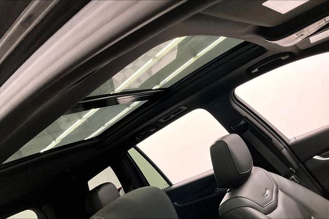 2024 Cadillac XT6 Sport AWD-Pano Roof-Htd/Cooled Leather-20'' Wheels