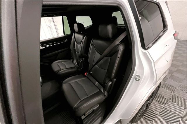 2024 Cadillac XT6 Sport AWD - Pano Roof - Htd/Cooled Leather - 20'' Wheels