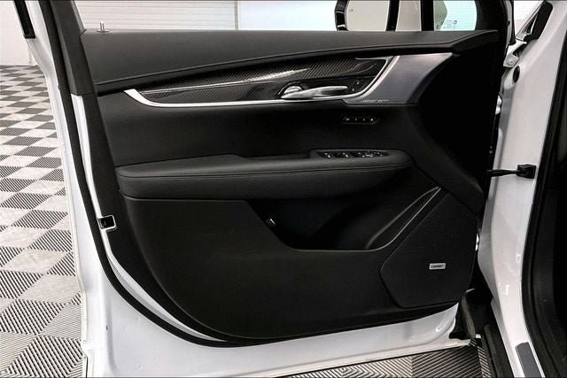 2024 Cadillac XT6 Sport AWD - Onyx Pkg - Pano Roof - Adaptive Cruise