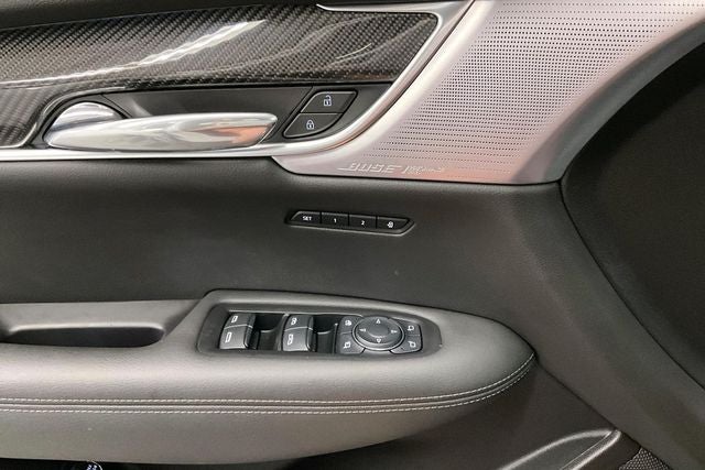 2024 Cadillac XT6 Sport AWD - Onyx Pkg - Pano Roof - Adaptive Cruise