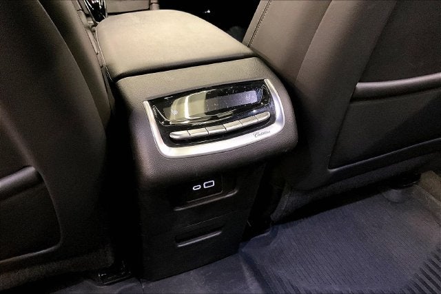 2024 Cadillac XT6 Sport AWD-Panoramic Roof-HTD & Cooled Seats