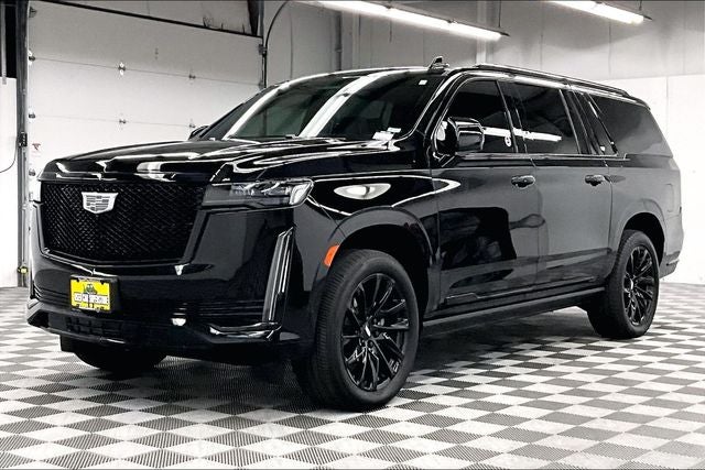 2024 Cadillac Escalade ESV Sport 4x4 - Onyx Pkg - Super Cruise - DVD - 22'' Wheels