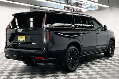 2024 Cadillac Escalade ESV Sport 4x4 - Onyx Pkg - Super Cruise - DVD - 22'' Wheels
