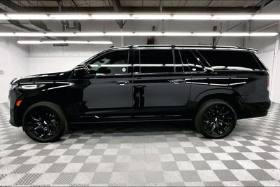 2024 Cadillac Escalade ESV Sport 4x4 - Onyx Pkg - Super Cruise - DVD - 22'' Wheels