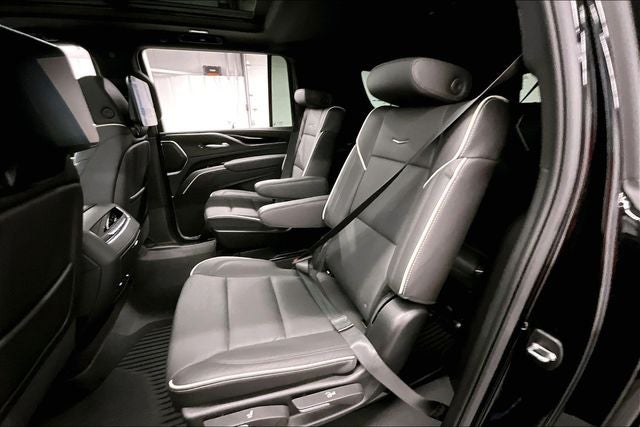 2024 Cadillac Escalade ESV Sport 4x4 - Onyx Pkg - Super Cruise - DVD - 22'' Wheels