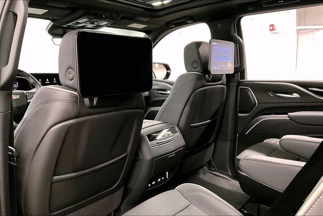 2024 Cadillac Escalade ESV Sport 4x4 - Onyx Pkg - Super Cruise - DVD - 22'' Wheels