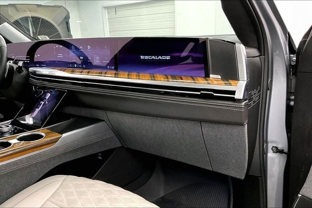 2025 Cadillac Escalade Sport Platinum 4x4-Super Cruise-Pano Roof-DVD-24'' Wheels