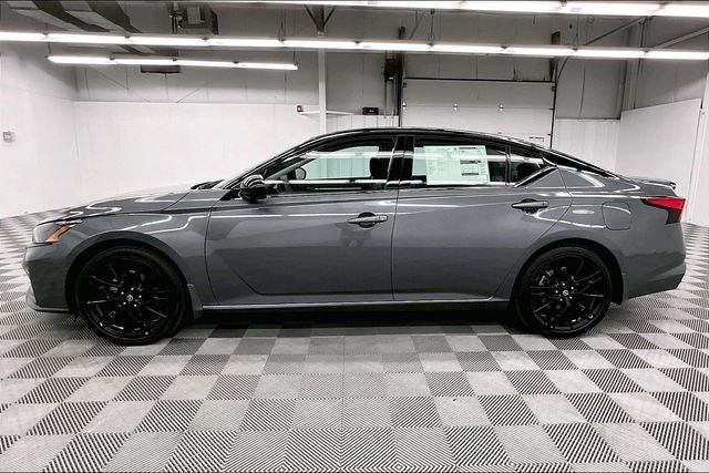 2026 Nissan Altima 2.5 SR - Midnight Edition