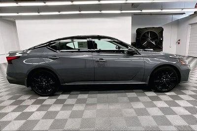 2026 Nissan Altima 2.5 SR - Midnight Edition