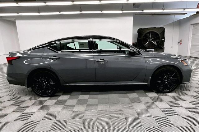 2026 Nissan Altima 2.5 SR - Midnight Edition