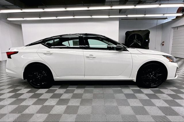 2026 Nissan Altima 2.5 SR - Midnight Edition