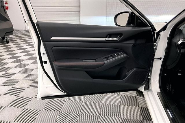 2026 Nissan Altima 2.5 SR - Midnight Edition