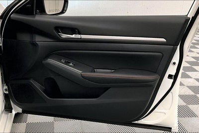 2026 Nissan Altima 2.5 SR - Midnight Edition