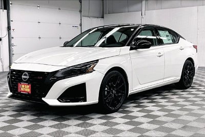 2026 Nissan Altima 2.5 SR - Midnight Edition