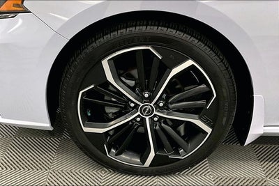 2023 Nissan Altima 2.5 SR Premium Pkg - Sunroof - Blind Spot Detection