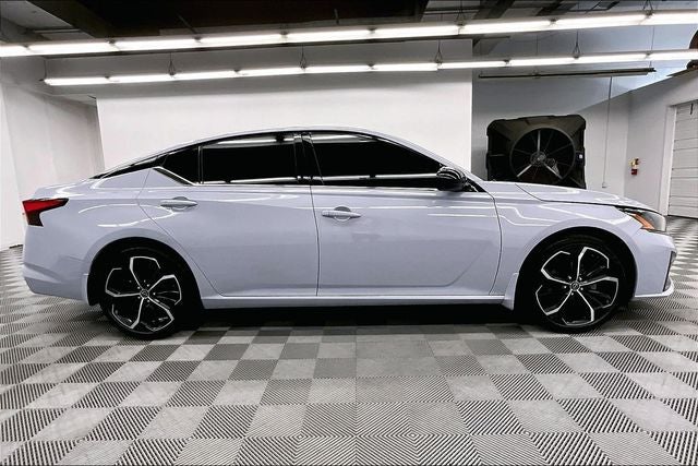 2023 Nissan Altima 2.5 SR Premium Pkg - Sunroof - Blind Spot Detection