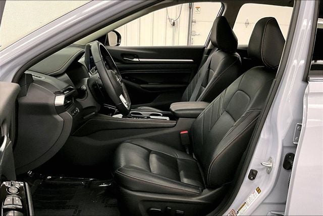2023 Nissan Altima 2.5 SR Premium Pkg - Sunroof - Blind Spot Detection