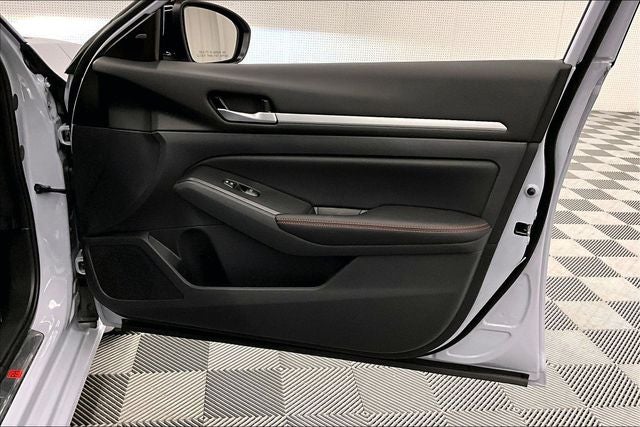 2026 Nissan Altima 2.5 SR - Midnight Edition