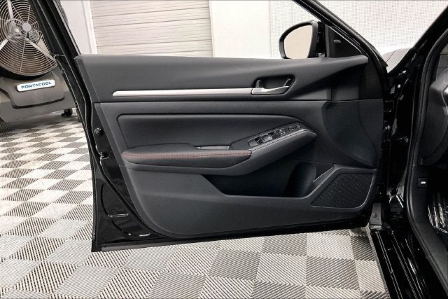 2026 Nissan Altima 2.5 SR AWD - Midnight Edition