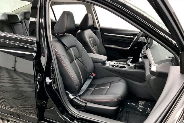 2026 Nissan Altima 2.5 SR AWD - Midnight Edition