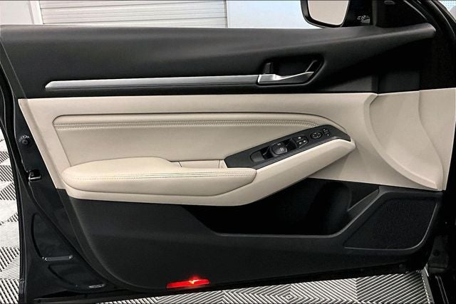 2019 Nissan Altima 2.5 SL Sunroof - Htd Leather - Adaptive Cruise