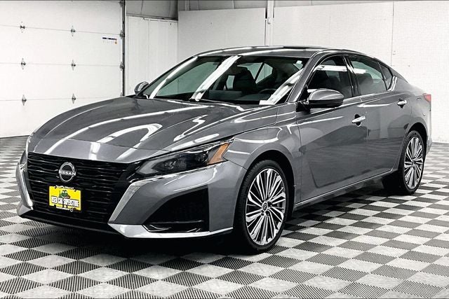 2024 Nissan Altima Platinum AWD - Sunroof - Adaptive Cruise - Htd Leather