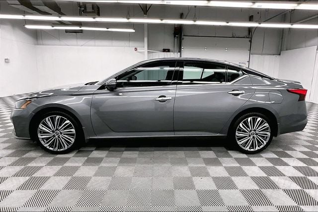 2024 Nissan Altima Platinum AWD - Sunroof - Adaptive Cruise - Htd Leather