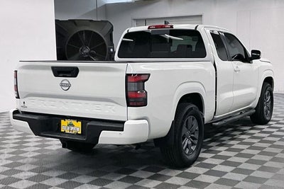 2025 Nissan Frontier SV