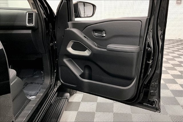 2023 Nissan Frontier SV 4X4-Heated Seats-Remote Start