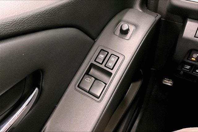 2023 Nissan Frontier SV 4X4-Heated Seats-Remote Start