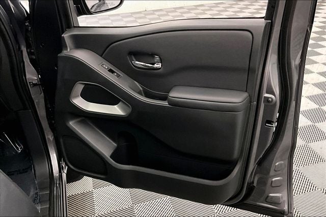 2026 Nissan Frontier SV - Convenience and Tow Packages
