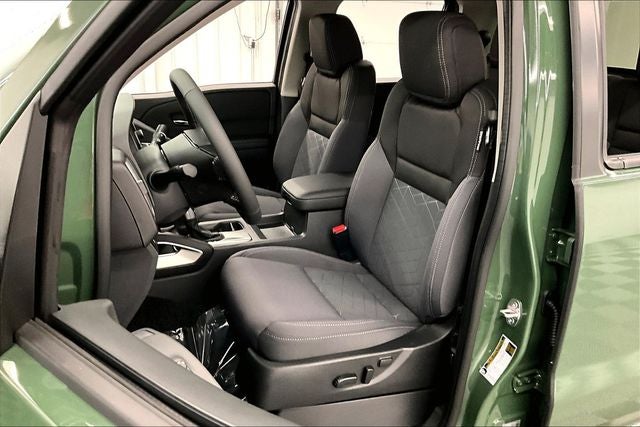 2026 Nissan Frontier SV - Convenience and Tow Packages