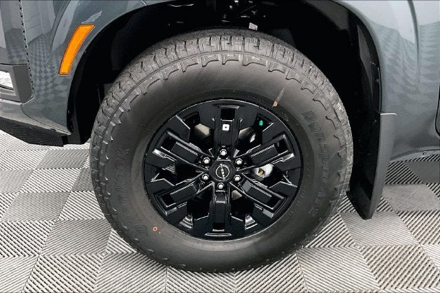 2027 Nissan Frontier SV - Sport, Convenience, Black Accent, Tow Pkgs