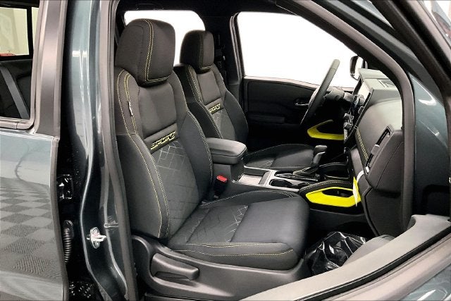 2027 Nissan Frontier SV - Sport, Convenience, Black Accent, Tow Pkgs