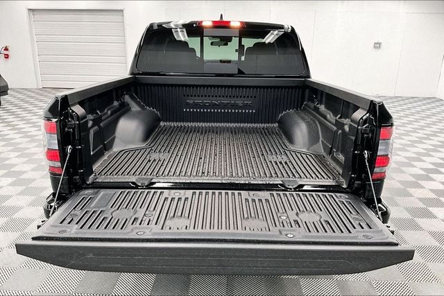 2026 Nissan Frontier SV 4WD - Tow Package